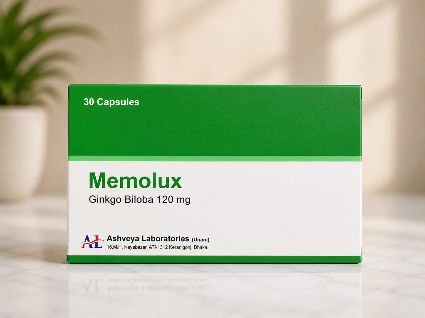 Memolux Ginkgo Biloba capsule carton on a studio background